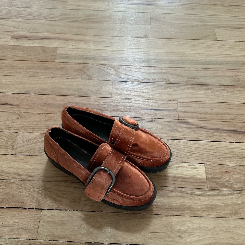 Platform Loafers - Picture 2 of 3